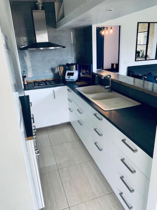 Appartement Proche Asterix, Stade De France, Chantilly, Roissy, Piscine Saisonniere La Chapelle-en-Serval Екстериор снимка