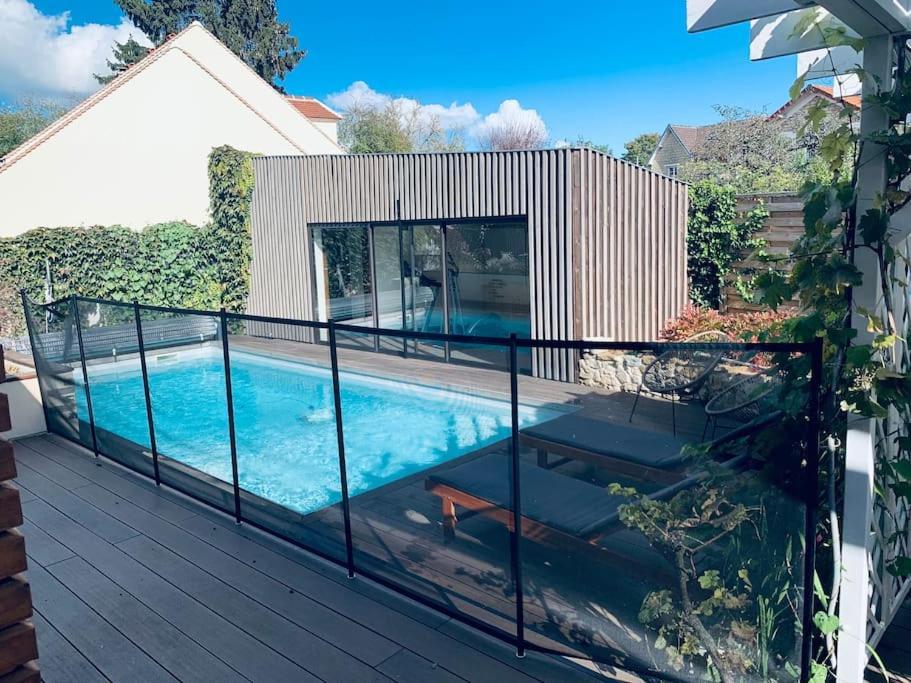 Appartement Proche Asterix, Stade De France, Chantilly, Roissy, Piscine Saisonniere La Chapelle-en-Serval Екстериор снимка