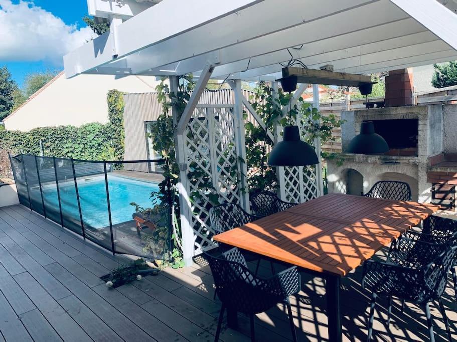 Appartement Proche Asterix, Stade De France, Chantilly, Roissy, Piscine Saisonniere La Chapelle-en-Serval Екстериор снимка